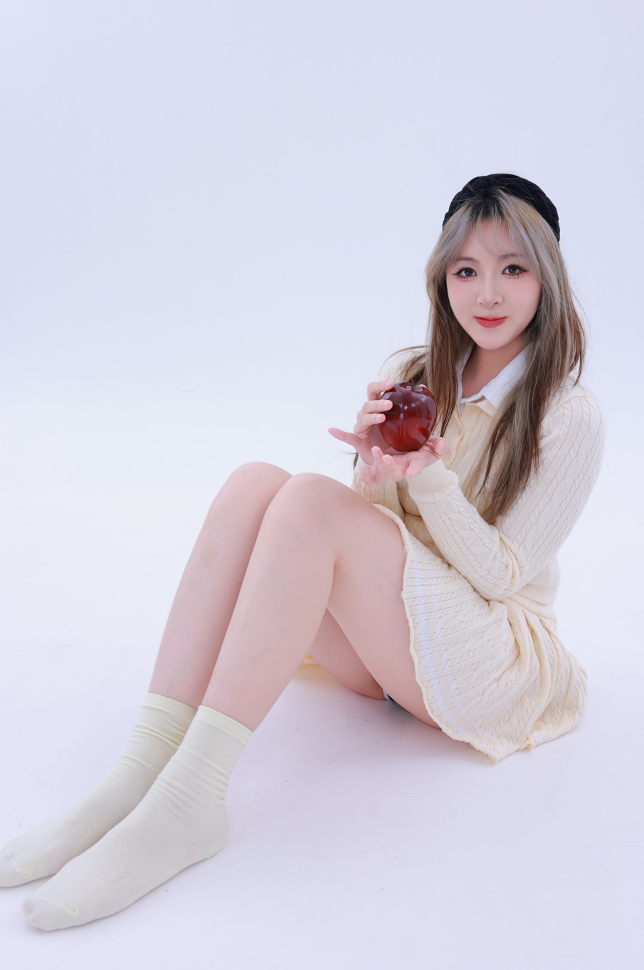 3 3
