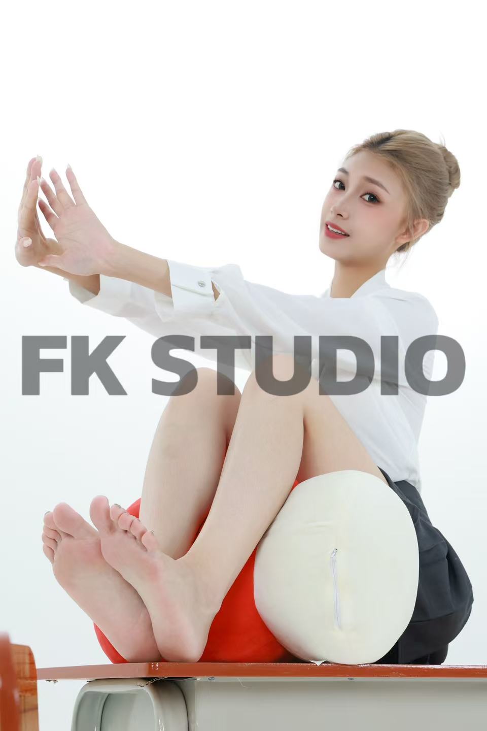 第209期-小贝- 金发丸子头[345张图片+58分钟视频]-已完结
