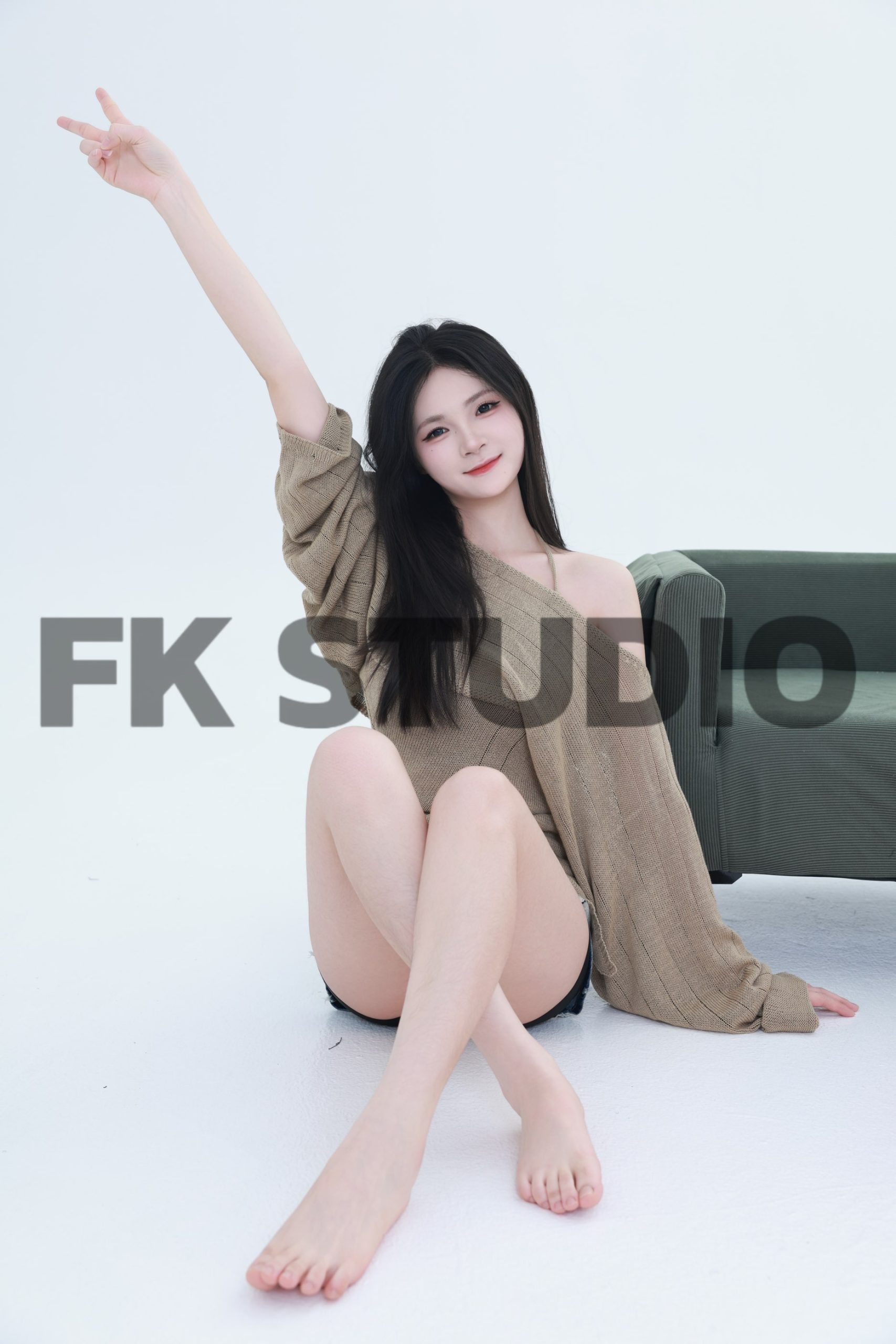 第232期-倩倩- 居家小白袜[258张图片+8分钟视频]-已完结