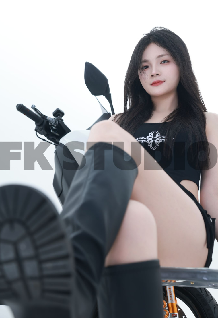 第241期-倩倩- 机车少女[415张图片+42分钟视频]-已完结