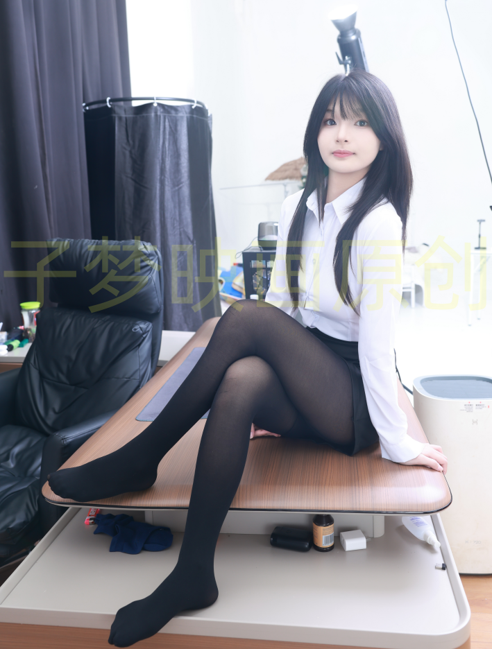 第283期-絮絮-厚黑女同事-[264张图片+53分钟视频]-已完结