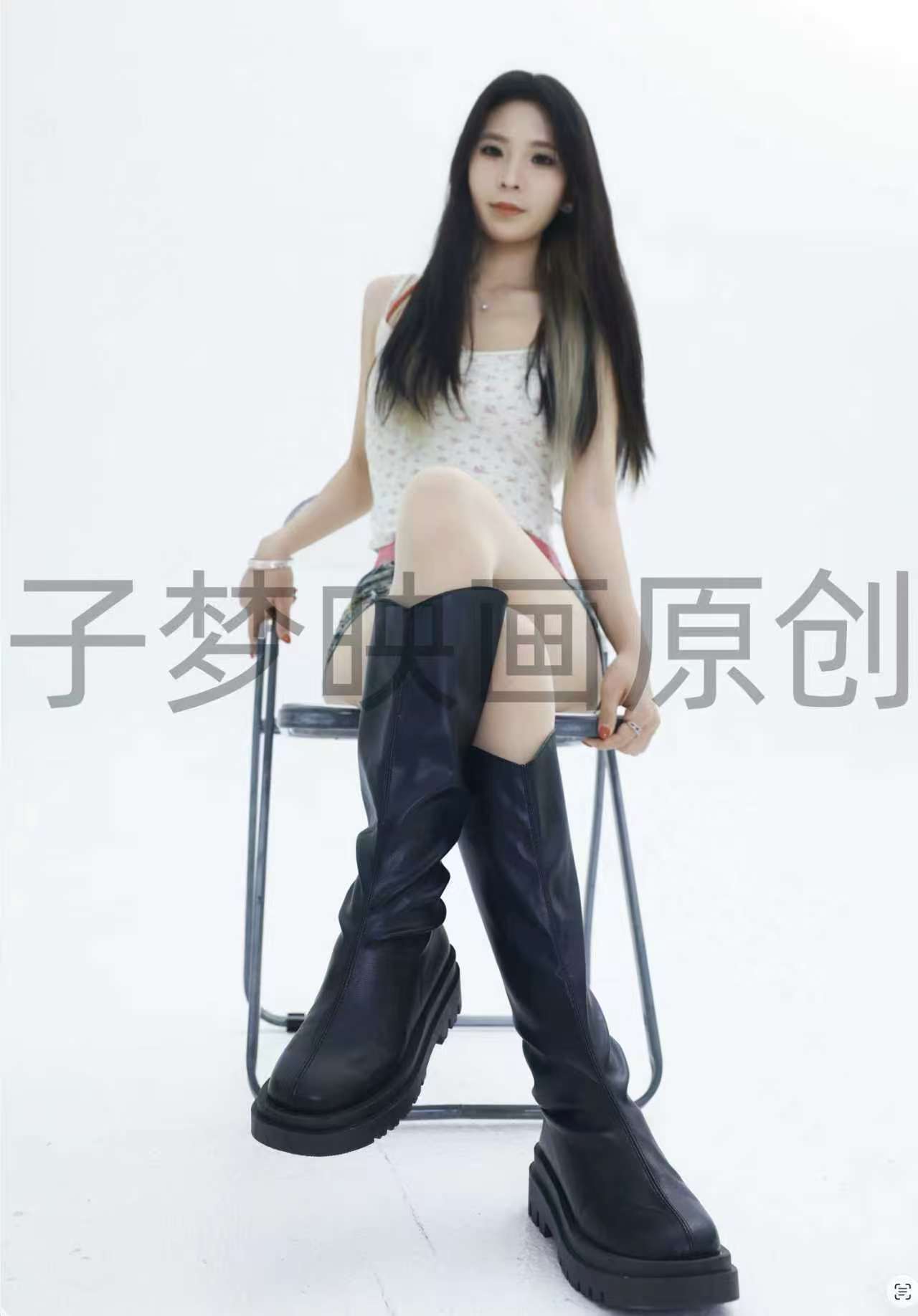 第317期-婉婉-闷汗的长靴[302张图片+32分钟视频]-已完结